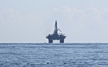 Palermo, due piattaforme in mare <br /> Greenpeace: “Forse fanno test”