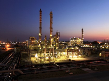 Gela, mare senza pesci, cielo senza uccelli, uomini senza parola