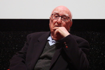 “Se posso, ti ascolto” <br /> L’enigma di Camilleri su Facebook