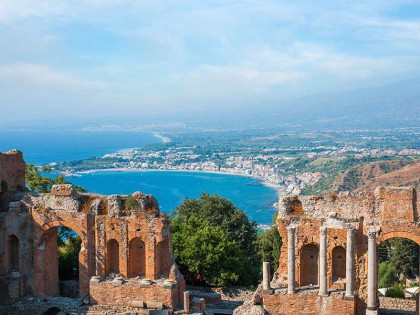 “L’arciprete ha l’amante”: <br /> e a Taormina chiudono le chiese