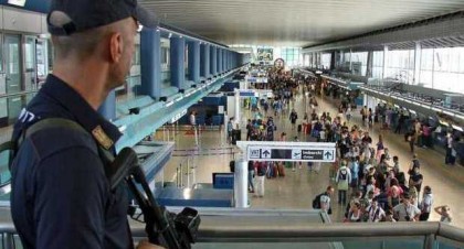 La Jihad non viaggia in barcone <br /> Ma l’albanese sotto torchio…
