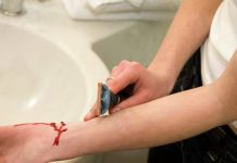 Gioco della morte, Instagram introduce un filtro. Ragazzina salvata dai prof